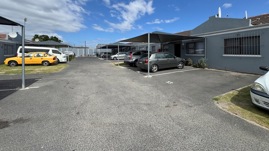 2 Bedroom Property for Sale in Parow Valley Western Cape